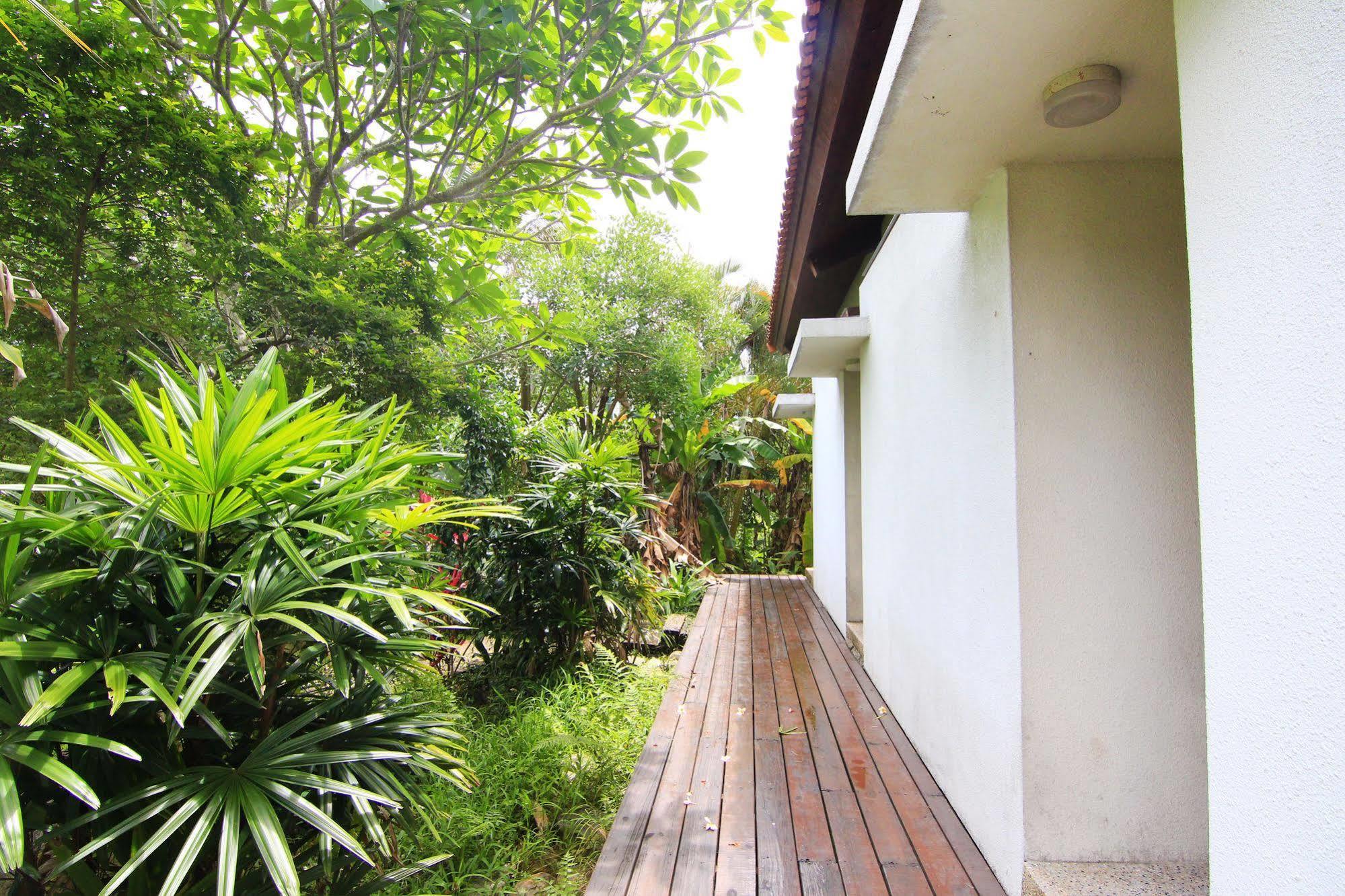 Palm Villa Guesthouse Nantou Exterior photo